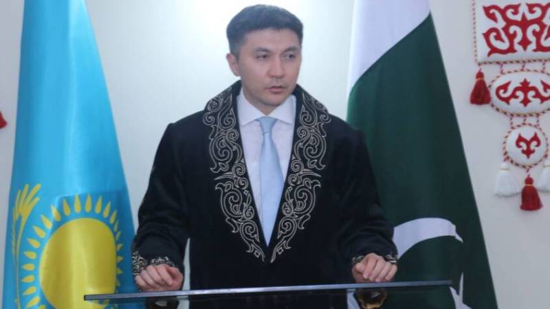 Pakistan, Kazakhstan can cooperate through CPEC trade route